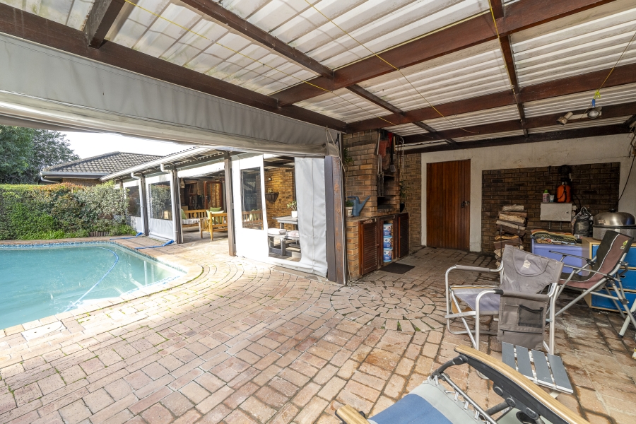 4 Bedroom Property for Sale in Sonstraal Western Cape